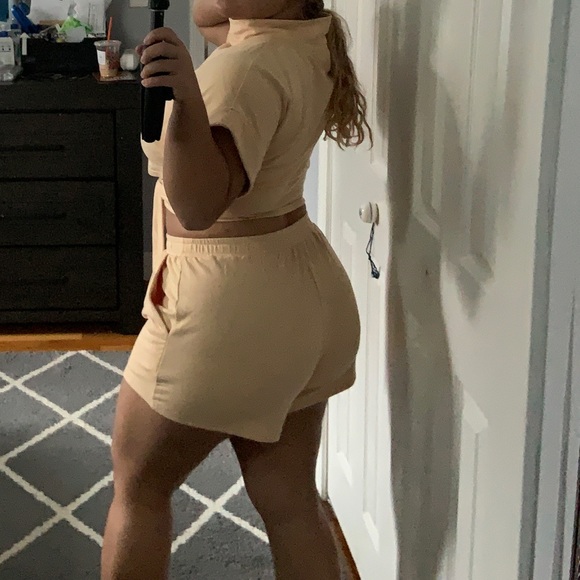 Collete Short Lounge Set - Picture 3 of 4